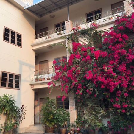 Pikul Apartment Hotel Нонг Кай Екстериор снимка
