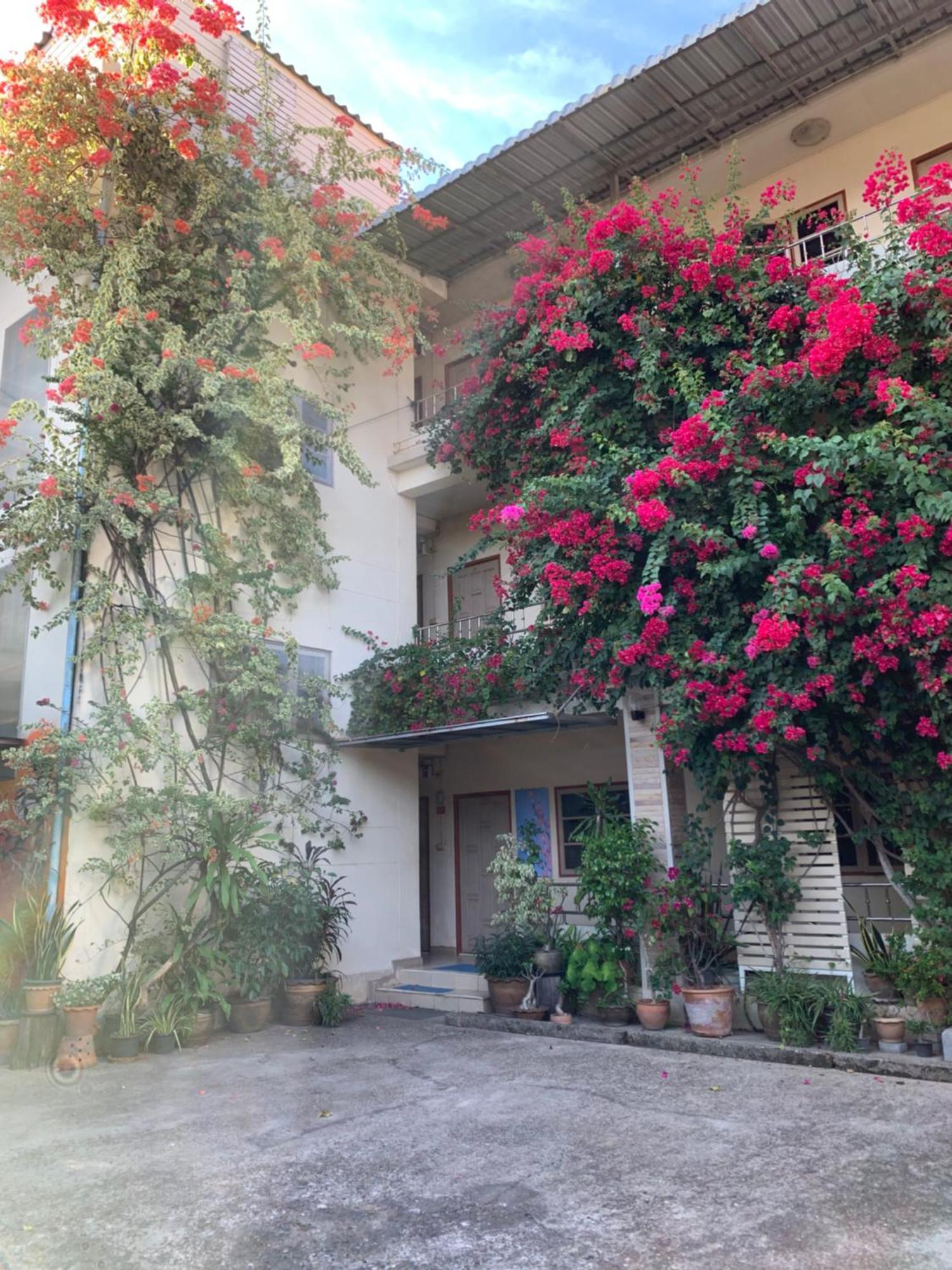 Pikul Apartment Hotel Нонг Кай Екстериор снимка